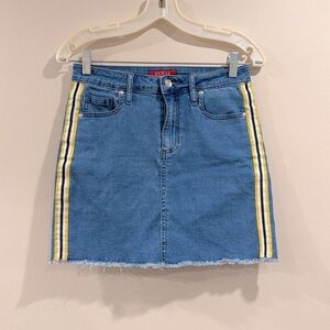 🔥Guess Blue Denim Skirt with Yellow 🔥